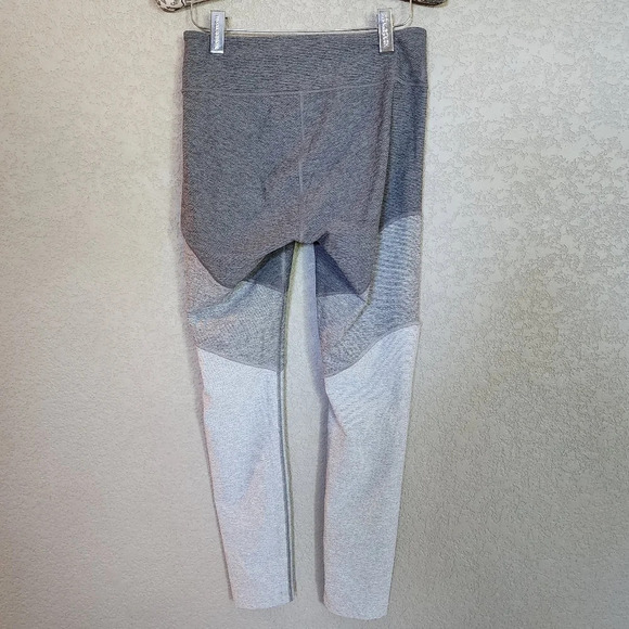 Outdoor voices full length leggins Size Medium - Picture 5 of 5